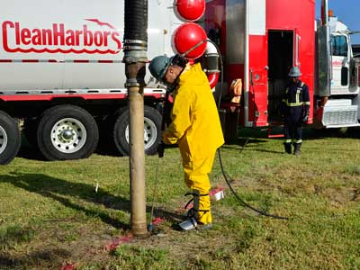 Clean Harbors Potholing services provides faster and more accurate excavation to locate and expose utilities or any underground infrastructure.  